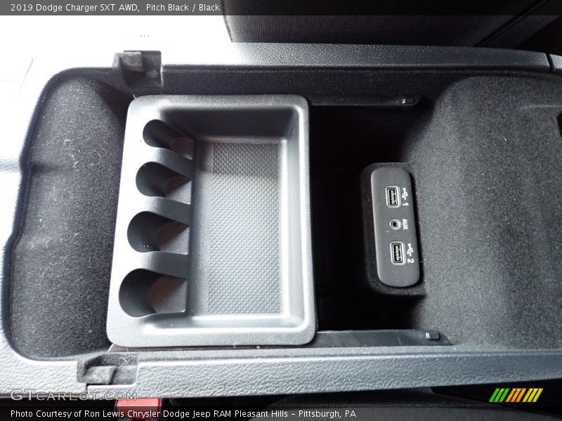 Pitch Black / Black 2019 Dodge Charger SXT AWD