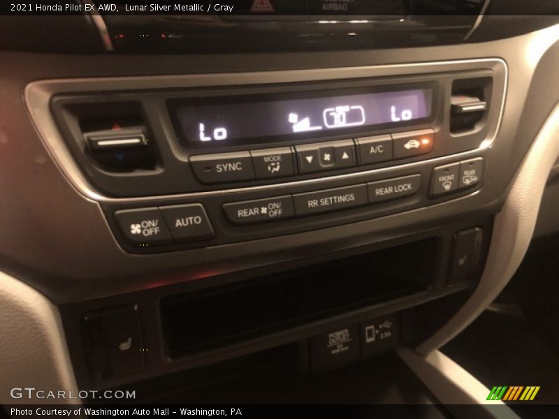 Lunar Silver Metallic / Gray 2021 Honda Pilot EX AWD