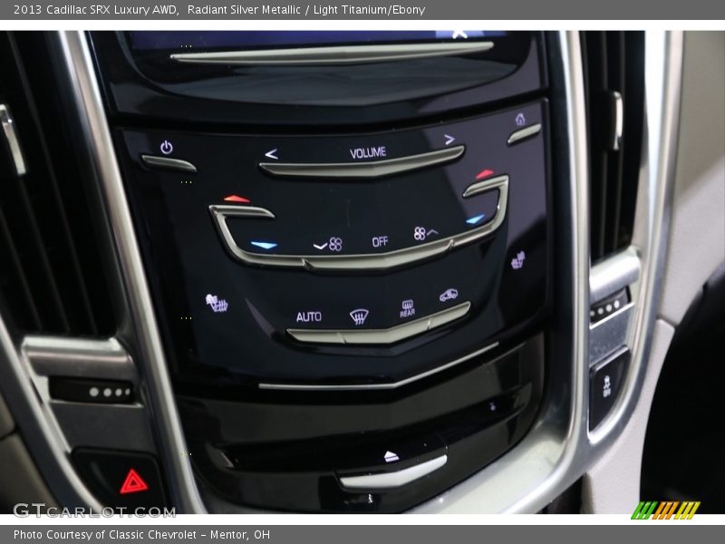 Radiant Silver Metallic / Light Titanium/Ebony 2013 Cadillac SRX Luxury AWD