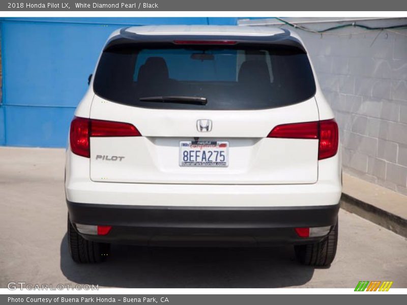 White Diamond Pearl / Black 2018 Honda Pilot LX