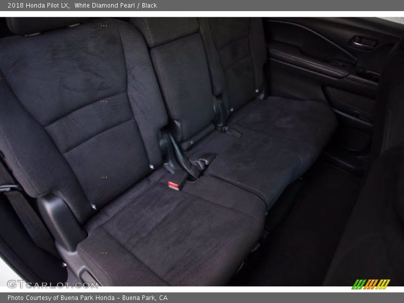 White Diamond Pearl / Black 2018 Honda Pilot LX