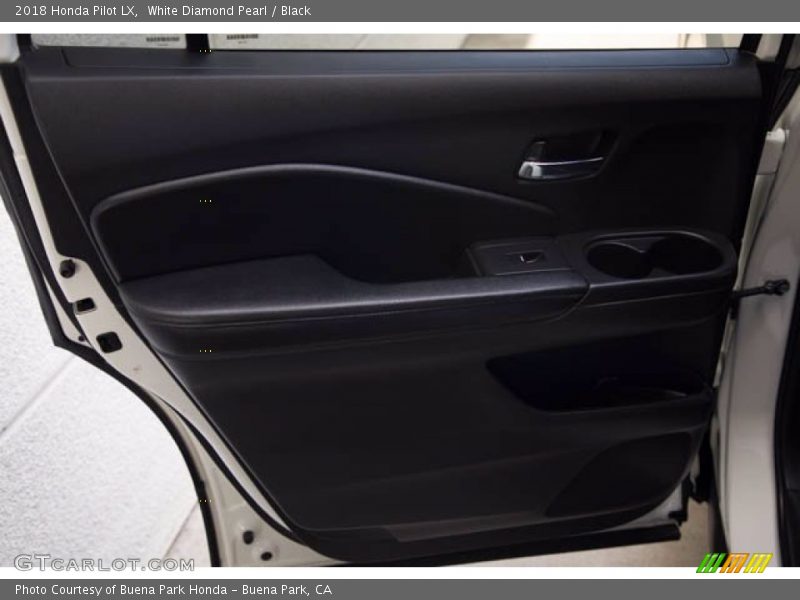 White Diamond Pearl / Black 2018 Honda Pilot LX