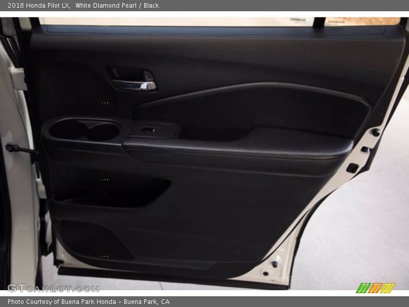 White Diamond Pearl / Black 2018 Honda Pilot LX