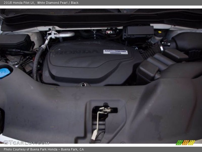 White Diamond Pearl / Black 2018 Honda Pilot LX