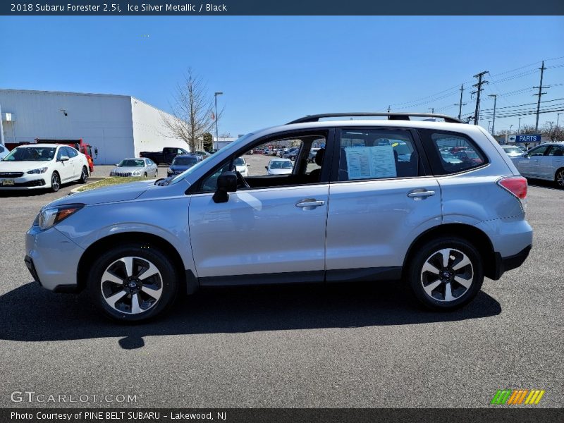Ice Silver Metallic / Black 2018 Subaru Forester 2.5i