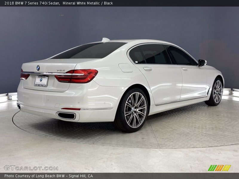 Mineral White Metallic / Black 2018 BMW 7 Series 740i Sedan