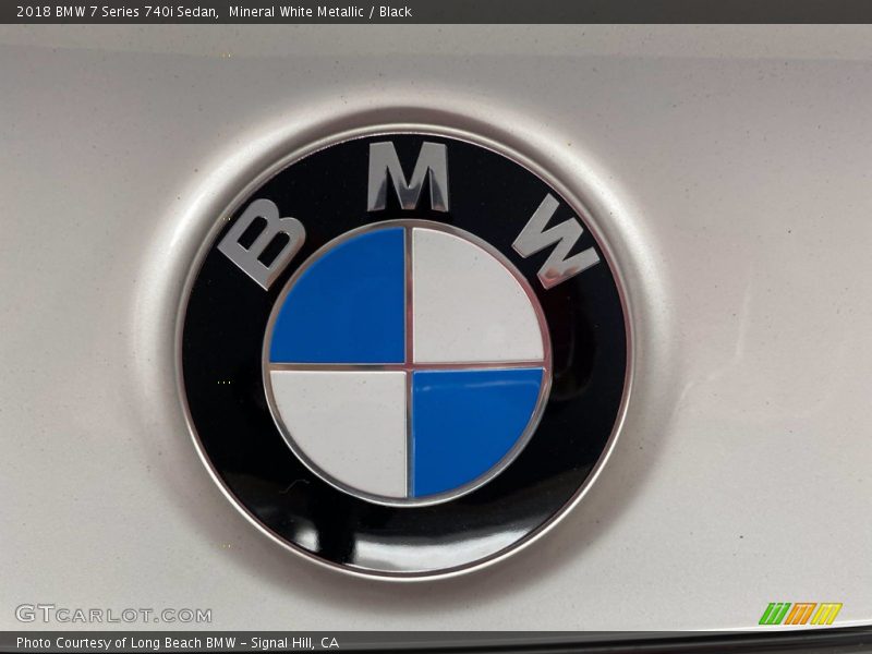 Mineral White Metallic / Black 2018 BMW 7 Series 740i Sedan