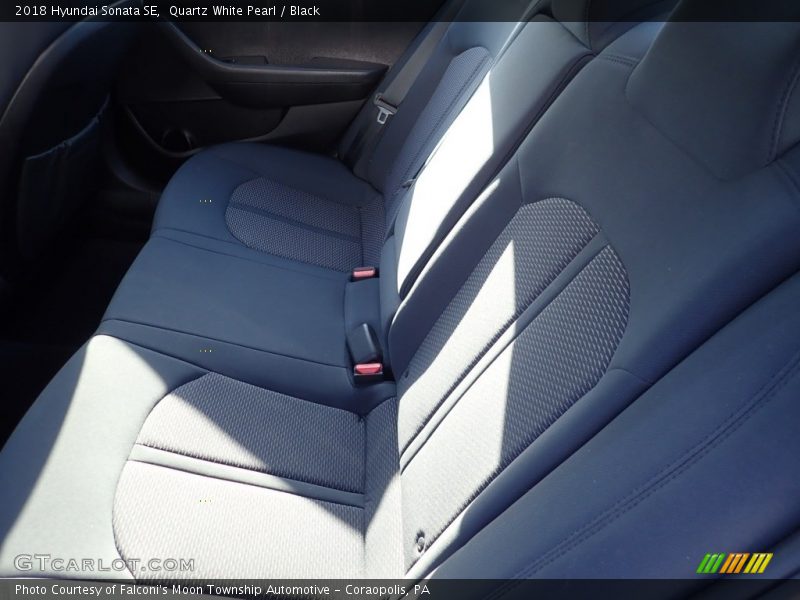 Quartz White Pearl / Black 2018 Hyundai Sonata SE