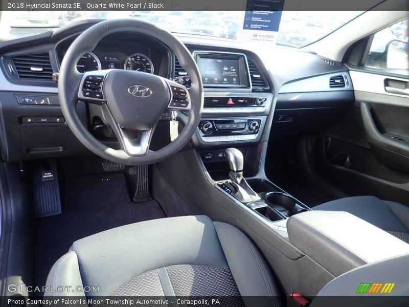Quartz White Pearl / Black 2018 Hyundai Sonata SE