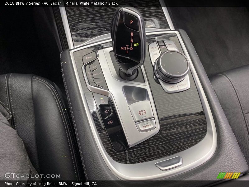Mineral White Metallic / Black 2018 BMW 7 Series 740i Sedan