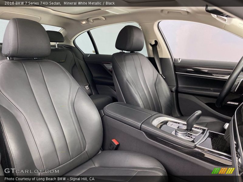 Mineral White Metallic / Black 2018 BMW 7 Series 740i Sedan