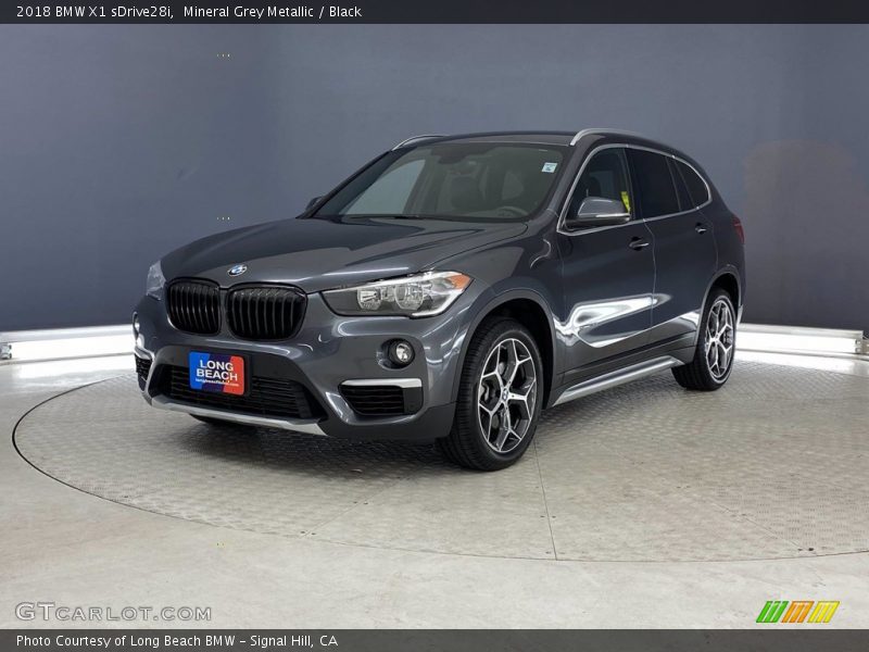 Mineral Grey Metallic / Black 2018 BMW X1 sDrive28i