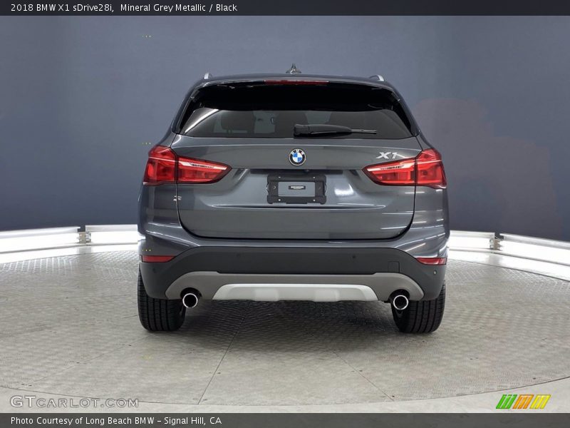 Mineral Grey Metallic / Black 2018 BMW X1 sDrive28i