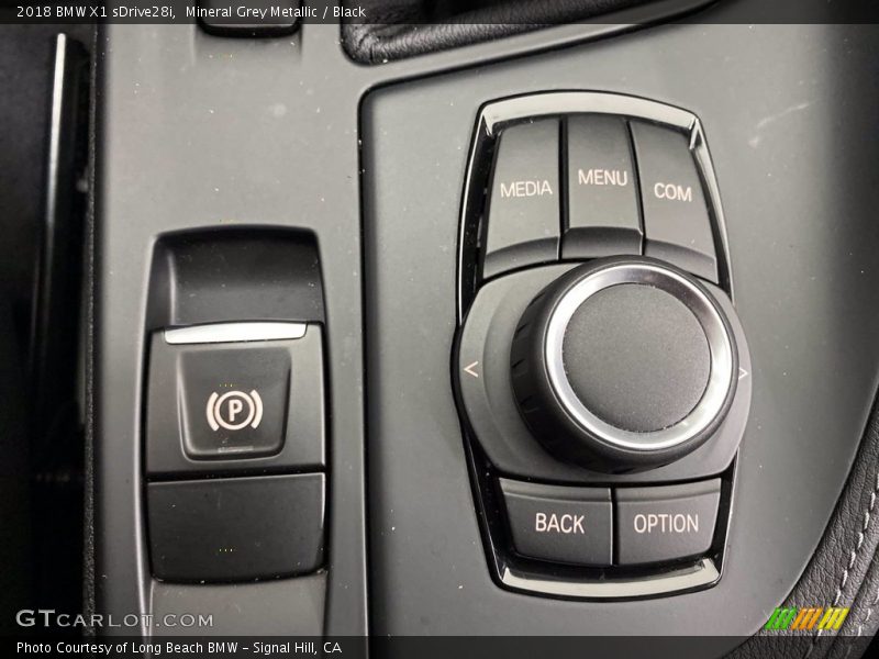 Mineral Grey Metallic / Black 2018 BMW X1 sDrive28i