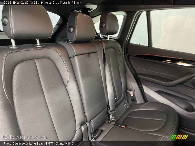 Mineral Grey Metallic / Black 2018 BMW X1 sDrive28i
