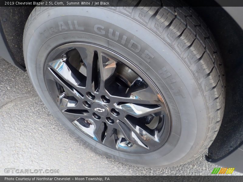 Summit White / Jet Black 2019 Chevrolet Blazer 2.5L Cloth