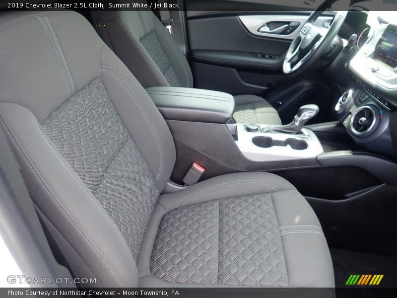 Summit White / Jet Black 2019 Chevrolet Blazer 2.5L Cloth