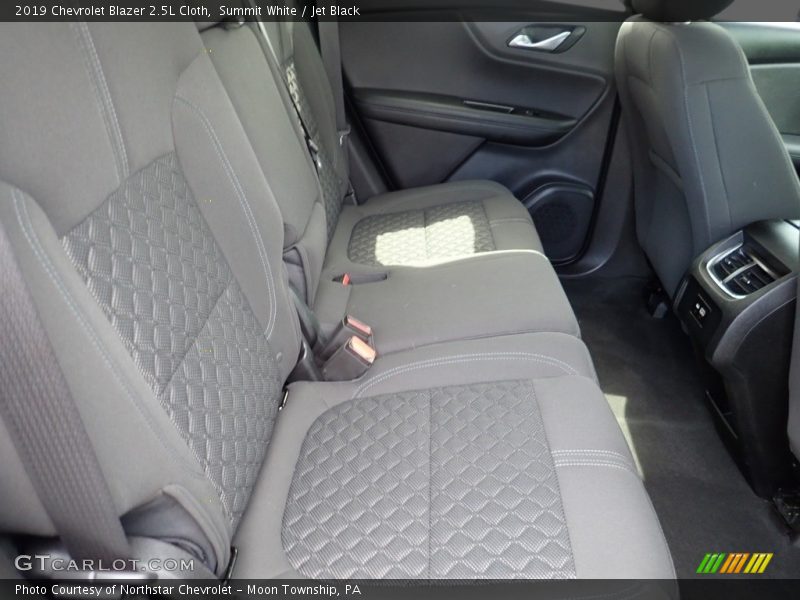 Summit White / Jet Black 2019 Chevrolet Blazer 2.5L Cloth