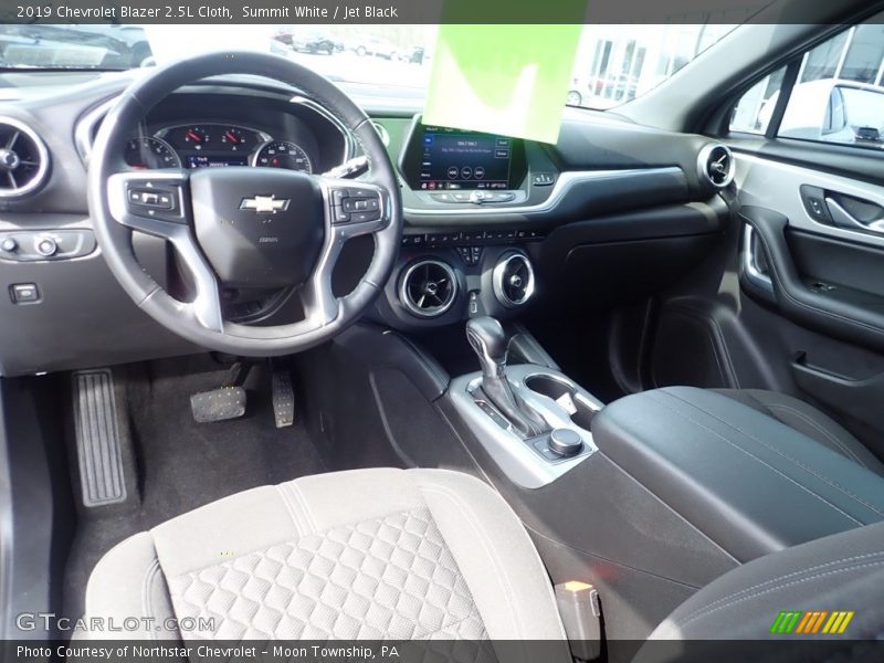 Summit White / Jet Black 2019 Chevrolet Blazer 2.5L Cloth