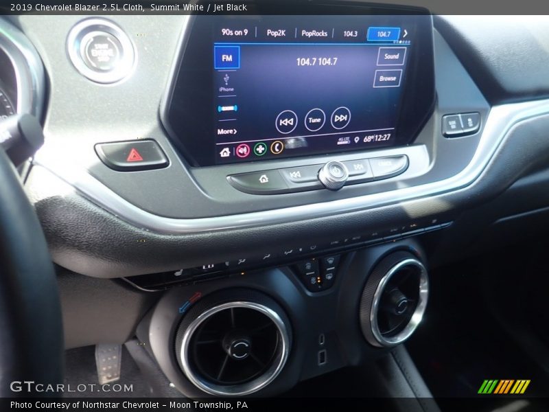 Summit White / Jet Black 2019 Chevrolet Blazer 2.5L Cloth