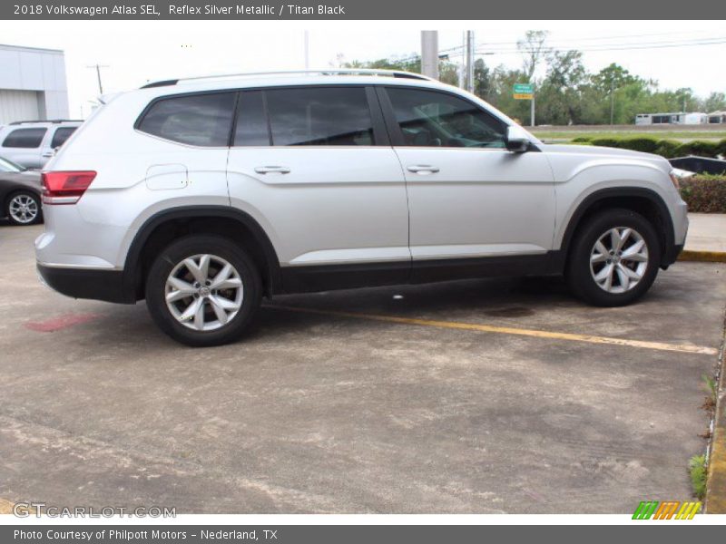 Reflex Silver Metallic / Titan Black 2018 Volkswagen Atlas SEL