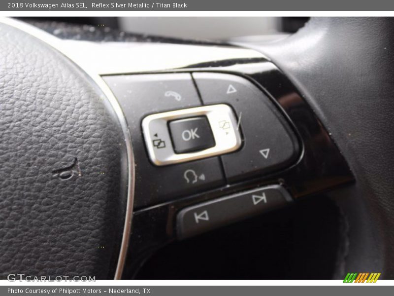 Reflex Silver Metallic / Titan Black 2018 Volkswagen Atlas SEL