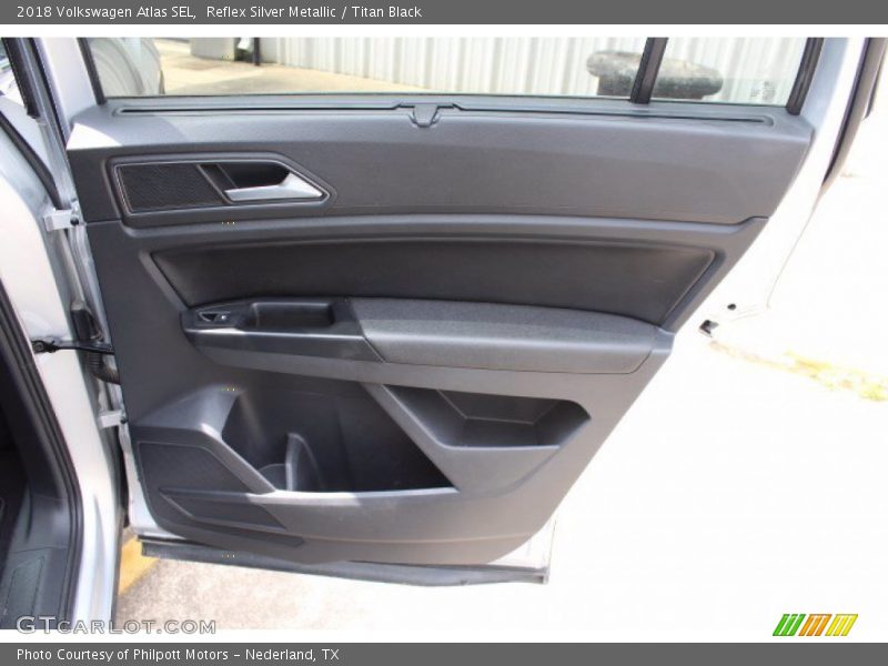 Reflex Silver Metallic / Titan Black 2018 Volkswagen Atlas SEL