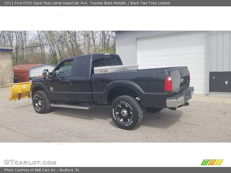 Tuxedo Black Metallic / Black Two Tone Leather 2011 Ford F250 Super Duty Lariat SuperCab 4x4