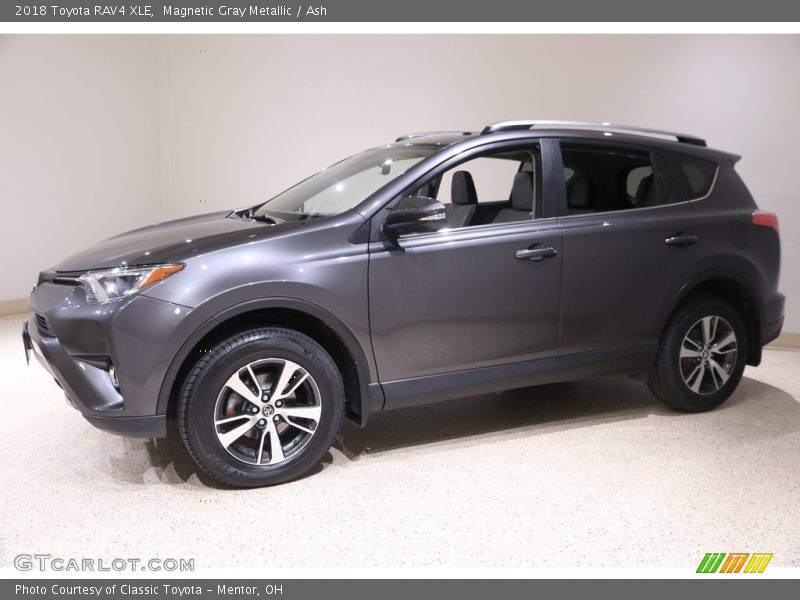 Magnetic Gray Metallic / Ash 2018 Toyota RAV4 XLE