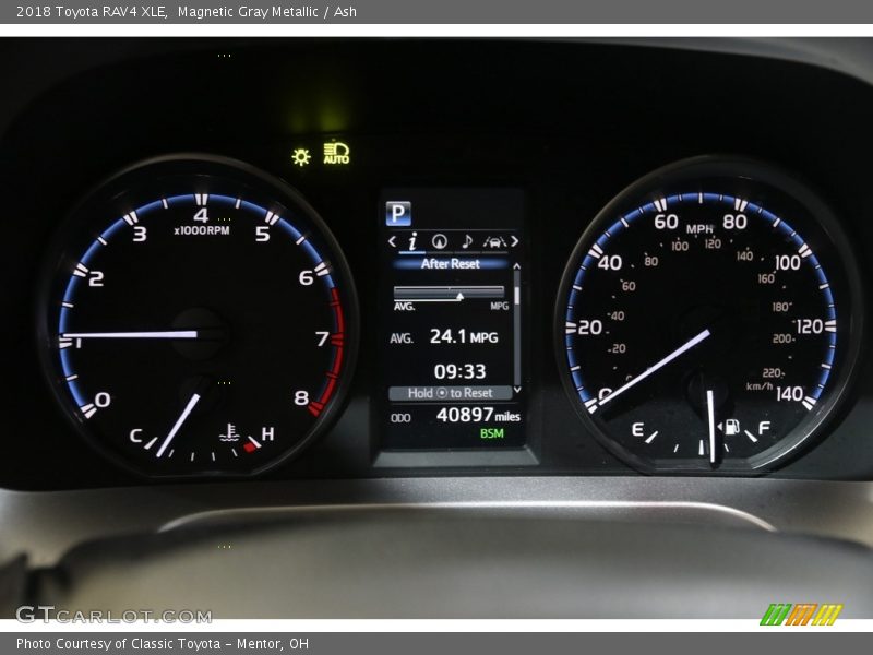 Magnetic Gray Metallic / Ash 2018 Toyota RAV4 XLE