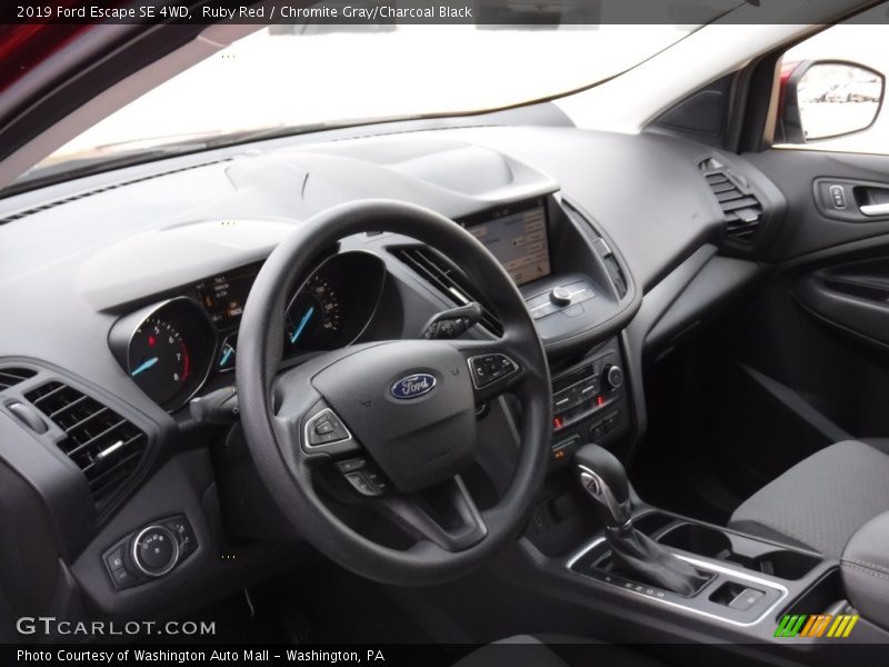 Ruby Red / Chromite Gray/Charcoal Black 2019 Ford Escape SE 4WD