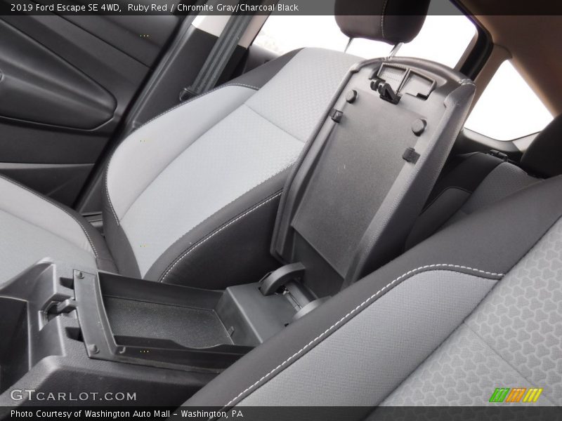 Ruby Red / Chromite Gray/Charcoal Black 2019 Ford Escape SE 4WD