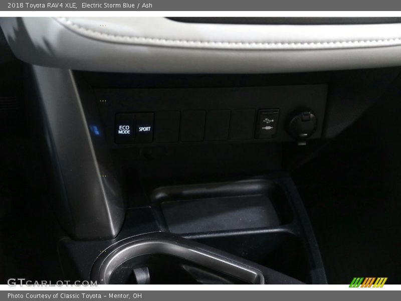 Electric Storm Blue / Ash 2018 Toyota RAV4 XLE