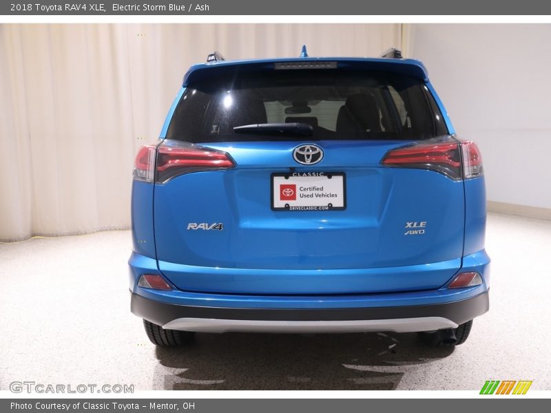 Electric Storm Blue / Ash 2018 Toyota RAV4 XLE