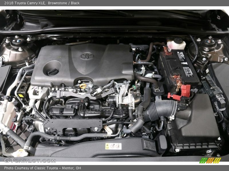 Brownstone / Black 2018 Toyota Camry XLE