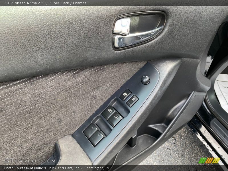 Super Black / Charcoal 2012 Nissan Altima 2.5 S