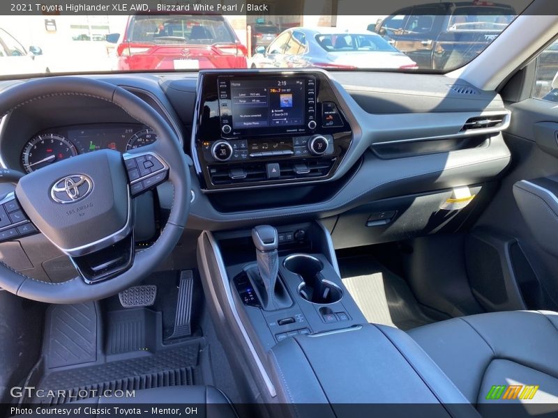 Blizzard White Pearl / Black 2021 Toyota Highlander XLE AWD