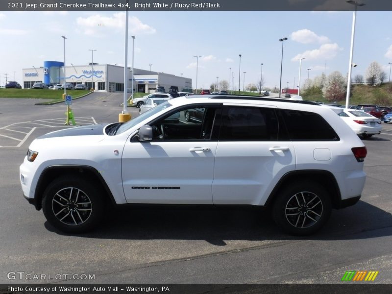 Bright White / Ruby Red/Black 2021 Jeep Grand Cherokee Trailhawk 4x4