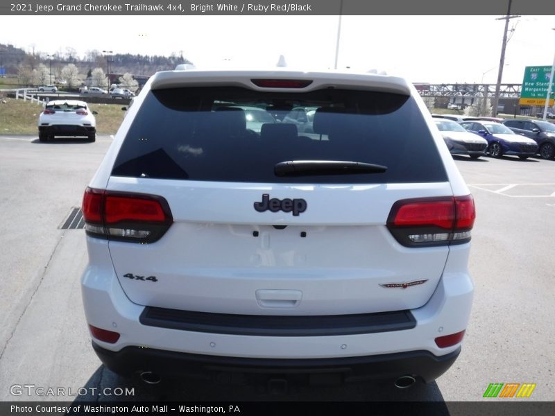 Bright White / Ruby Red/Black 2021 Jeep Grand Cherokee Trailhawk 4x4