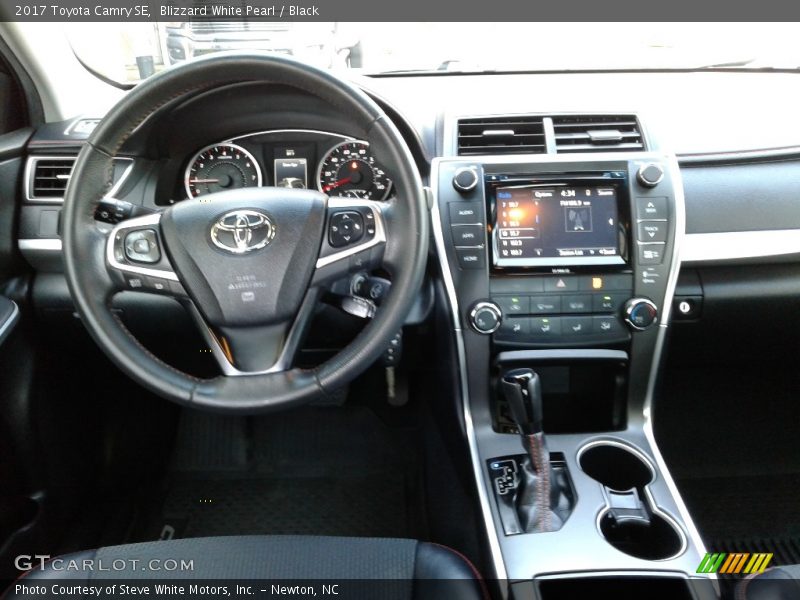 Blizzard White Pearl / Black 2017 Toyota Camry SE