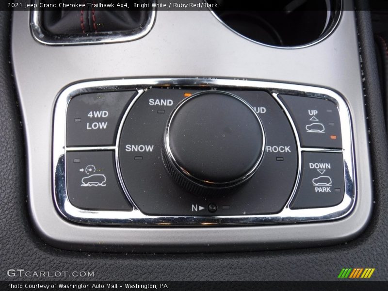Bright White / Ruby Red/Black 2021 Jeep Grand Cherokee Trailhawk 4x4