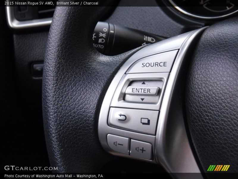 Brilliant Silver / Charcoal 2015 Nissan Rogue SV AWD