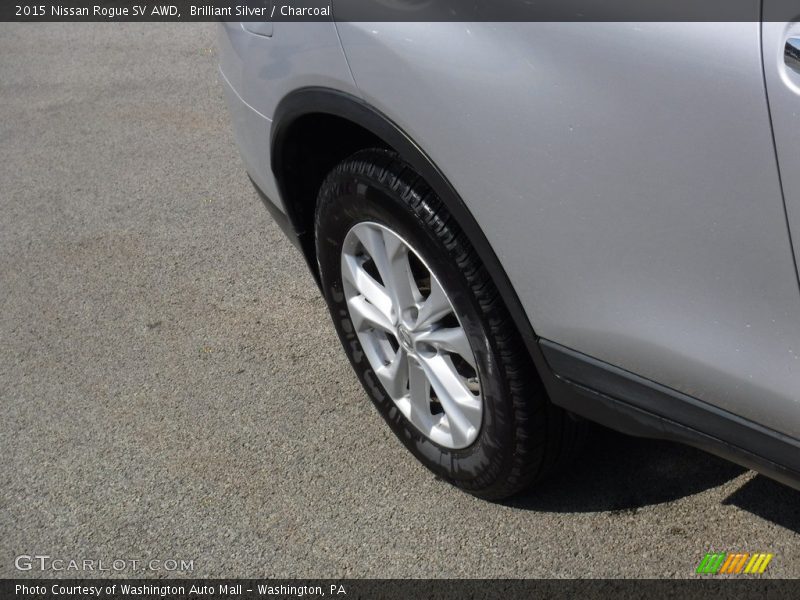 Brilliant Silver / Charcoal 2015 Nissan Rogue SV AWD