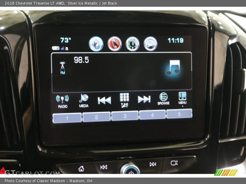 Silver Ice Metallic / Jet Black 2018 Chevrolet Traverse LT AWD