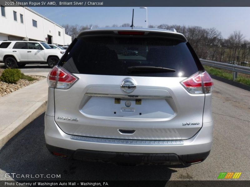 Brilliant Silver / Charcoal 2015 Nissan Rogue SV AWD