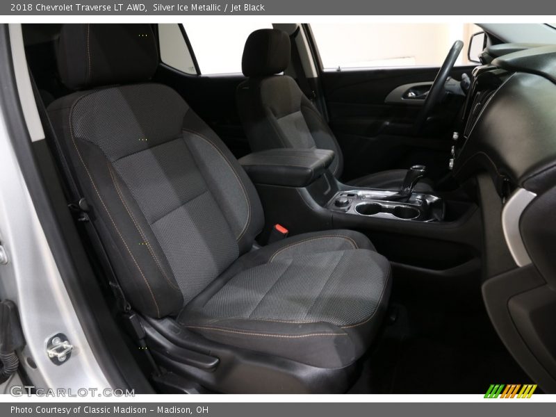 Silver Ice Metallic / Jet Black 2018 Chevrolet Traverse LT AWD
