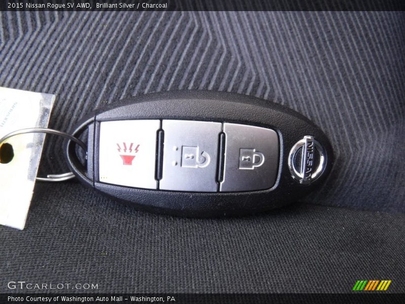 Brilliant Silver / Charcoal 2015 Nissan Rogue SV AWD