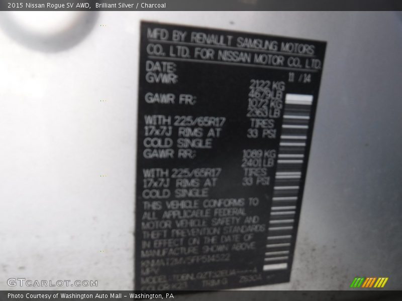 Brilliant Silver / Charcoal 2015 Nissan Rogue SV AWD