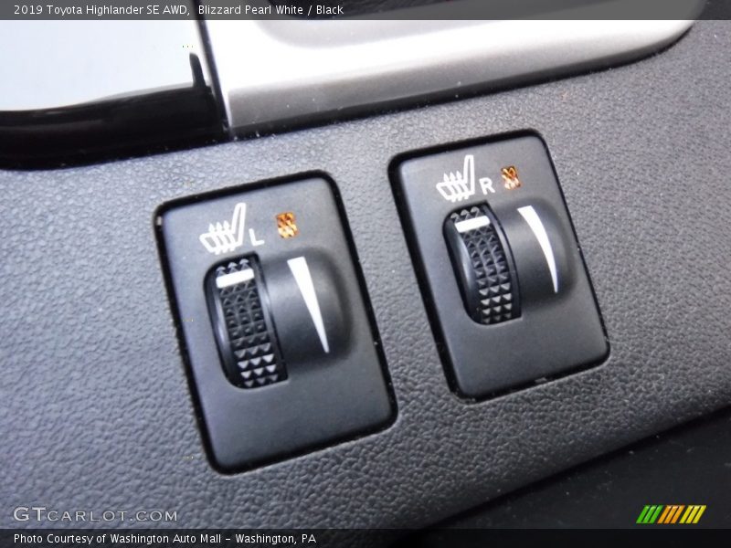 Blizzard Pearl White / Black 2019 Toyota Highlander SE AWD