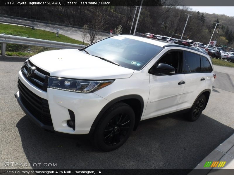 Blizzard Pearl White / Black 2019 Toyota Highlander SE AWD